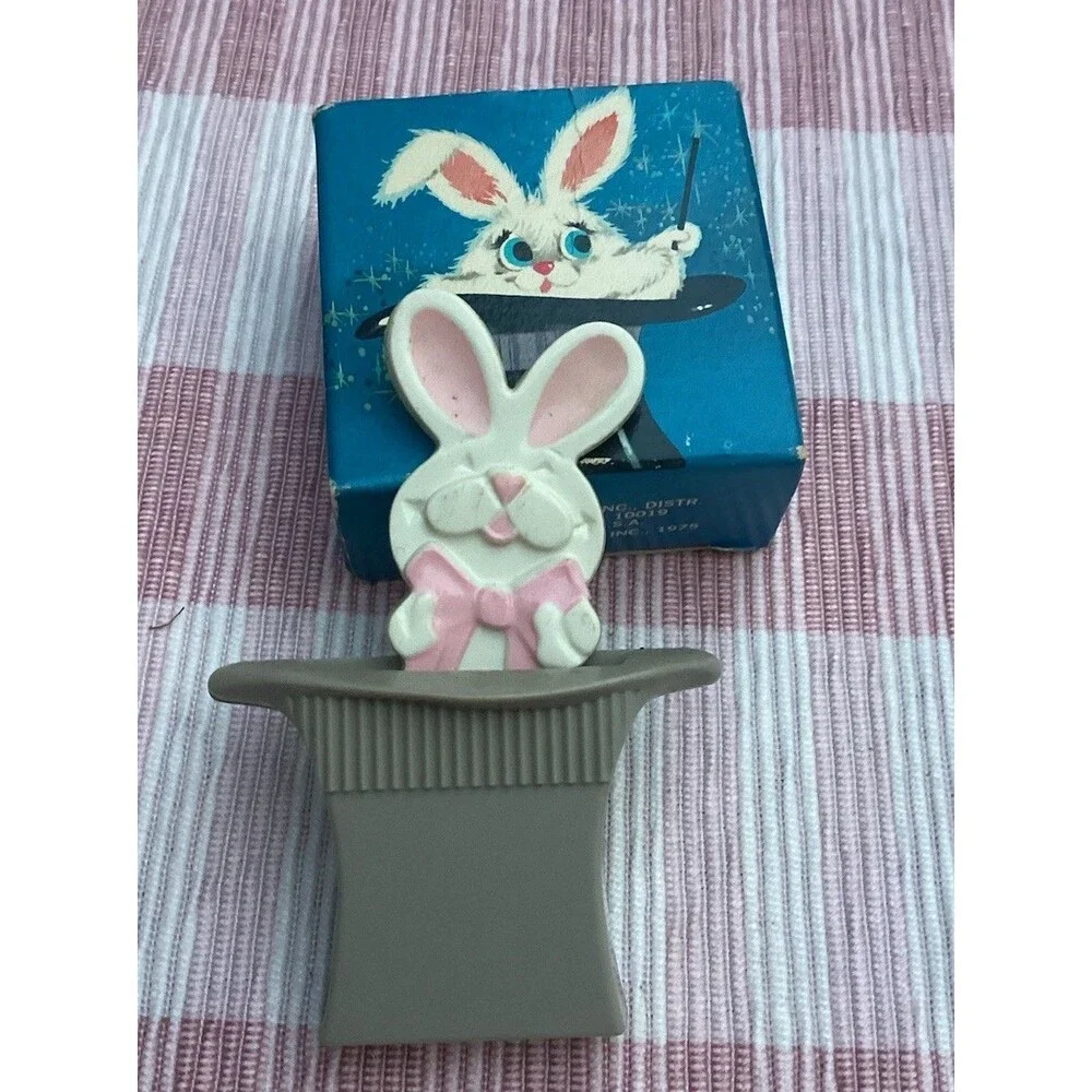 Vintage Avon 16 Novelty Jewelry Pin Pals Boxed & Unboxed 7 Fragrance Glacé Empty